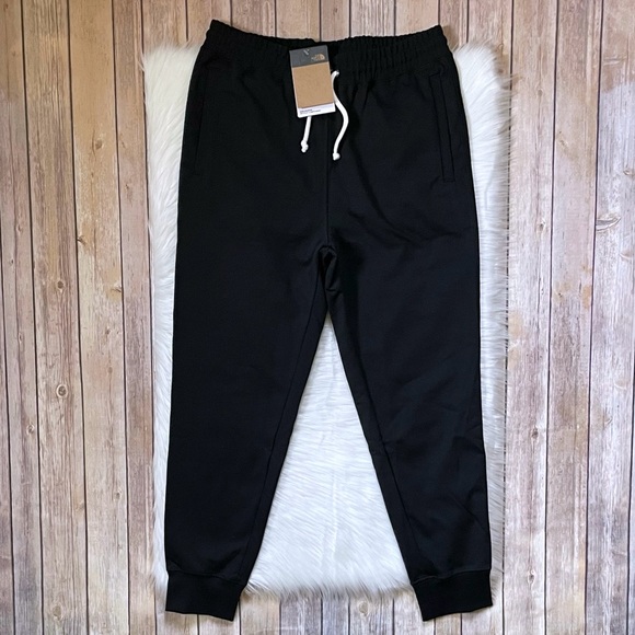The North Face Men’s Heritage Patch Black Joggers - Picture 2 of 9